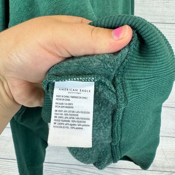 American Eagle Women's Green Henley Sherpa Collar Sweatshirt Size Medium - Picture 8 of 9